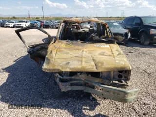 ✅ 1994 Ford Explorer Eddie Bauer • VIN: 1FMDU34X3RUA09355 • Lot: 61954763. Wystawiony na Copart z przebiegiem Nie podano. Bezpłatny archiwum sprzedaży aukcyjnych z USA i szczegółowy raport historii pojazdu na DreamBid. Zdjęcie 5.