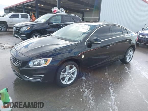 ✅ 2015 Volvo S60 T5 Premier • VIN: YV1612TK5F1353489 • Lot: 43583828. Listed on IAAI with 99,150 mi. Free auction sales archive from the USA and detailed vehicle history report at DreamBid. Image 2.