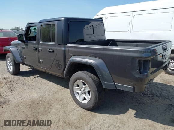 ✅ 2022 Jeep Gladiator Willys Sport • VIN: 1C6HJTAG4NL168041 • Лот: 41886627. Опубликован ранее на IAAI с пробегом 23 301 миль. Бесплатный доступ к архиву аукционных продаж из США и подробный отчёт об истории автомобиля на DreamBid. Изображение 3.