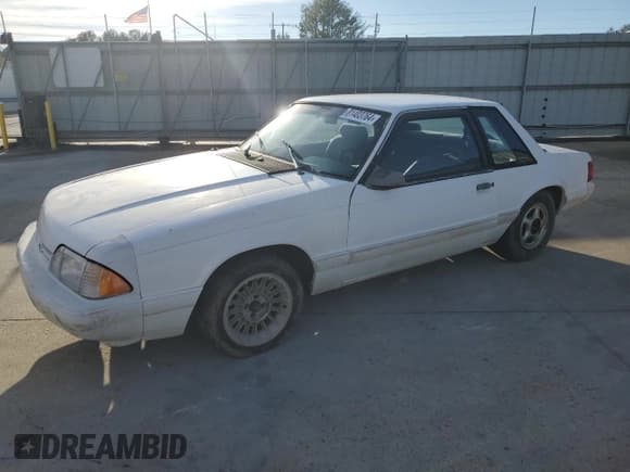 ✅ 1993 Ford Mustang LX • VIN: 1FACP40M4PF170829 • Lot: 81403764. Listed on Copart with 594,593 mi. Free auction sales archive from the USA and detailed vehicle history report at DreamBid. Image 1.