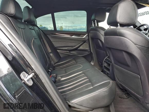 ✅ 2018 BMW 5 Series 540i • VIN: WBAJE5C58JWA93150 • Lot: 93246335. Wystawiony na Copart z przebiegiem Nie podano. Bezpłatny archiwum sprzedaży aukcyjnych z USA i szczegółowy raport historii pojazdu na DreamBid. Zdjęcie 10.