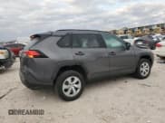 ✅ 2021 Toyota RAV4 LE • VIN: 2T3F1RFV3MC217463 • Lot: 92864215. Wystawiony na Copart z przebiegiem 50 268 mil. Bezpłatny archiwum sprzedaży aukcyjnych z USA i szczegółowy raport historii pojazdu na DreamBid. Zdjęcie 3.