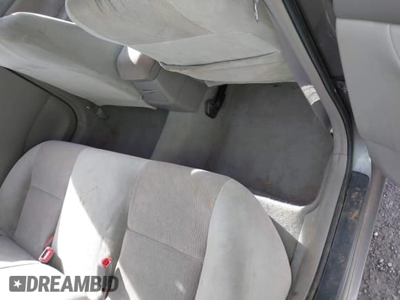 ✅ 2008 Toyota Corolla S • VIN: 2T1BR30E18C867419 • Lot: 43707020. Wystawiony na IAAI z przebiegiem 211 455 mil. Bezpłatny archiwum sprzedaży aukcyjnych z USA i szczegółowy raport historii pojazdu na DreamBid. Zdjęcie 8.