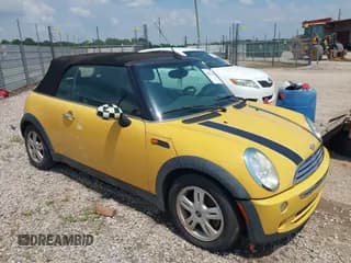 ✅ 2007 MINI Convertible • VIN: WMWRF33517TG17382 • Lot: 42573543. Wystawiony na IAAI z przebiegiem 125 191 mil. Bezpłatny archiwum sprzedaży aukcyjnych z USA i szczegółowy raport historii pojazdu na DreamBid. Zdjęcie 1.