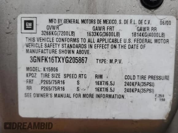 ✅ 2000 Chevrolet Suburban LS • VIN: 3GNFK16TXYG205867 • Лот: 87032424. Опубликован ранее на Copart с пробегом 307 632 миль. Бесплатный доступ к архиву аукционных продаж из США и подробный отчёт об истории автомобиля на DreamBid. Изображение 13.