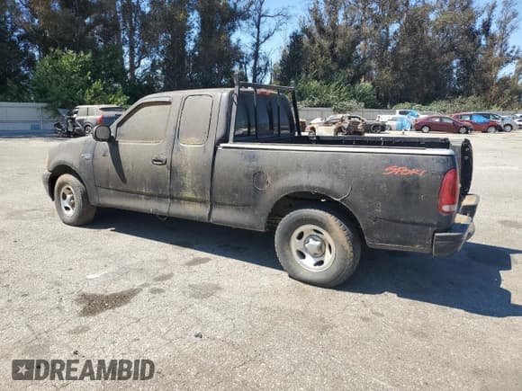 ✅ 2000 Ford F-150 XL • VIN: 1FTZX172XYNB83115 • Лот: 81110085. Опубликован ранее на Copart с пробегом Не указан. Бесплатный доступ к архиву аукционных продаж из США и подробный отчёт об истории автомобиля на DreamBid. Изображение 2.