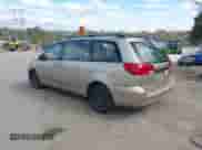 2005 Toyota Sienna LE z VIN 5TDZA23C65S279318, wystawiony jako IAAI lot #43482518 z przebiegiem 214 159 mil mil oraz . Historia ofert i sprzedaży dostępna na DreamBid. Obrazek 3.