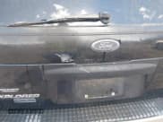 ✅ 2005 Ford Explorer Eddie Bauer • VIN: 1FMDU64K35UA19884 • Lot: 43574746. Wystawiony na IAAI z przebiegiem 219 815 mil. Bezpłatny archiwum sprzedaży aukcyjnych z USA i szczegółowy raport historii pojazdu na DreamBid. Zdjęcie 6.