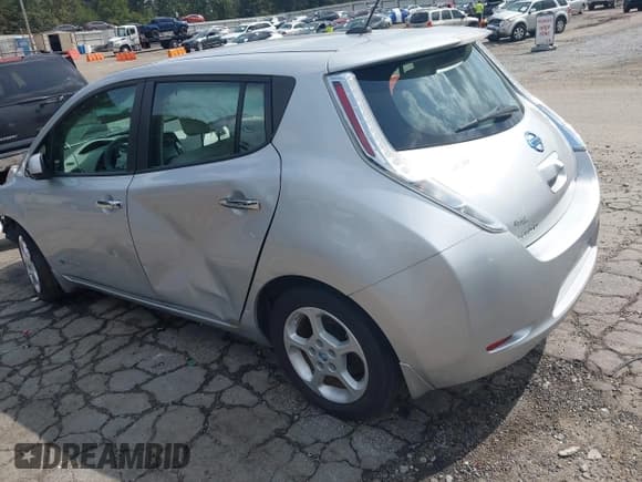 ✅ 2013 Nissan LEAF SV • VIN: 1N4AZ0CP1DC425918 • Lot: 43291335. Listed on IAAI with 72,554 mi. Free auction sales archive from the USA and detailed vehicle history report at DreamBid. Image 3.