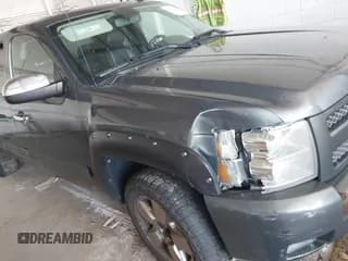 ✅ 2011 Chevrolet Silverado 1500 LTZ • VIN: 1GCRKTE34BZ112840 • Лот: 42363211. Опубликован ранее на IAAI с пробегом 256 449 миль. Бесплатный доступ к архиву аукционных продаж из США и подробный отчёт об истории автомобиля на DreamBid. Изображение 1.