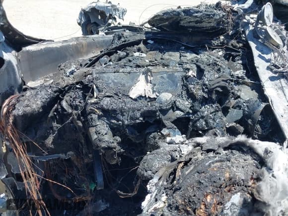 ✅ 2017 Jaguar XJ Portfolio • VIN: SAJWA2G79H8W12492 • Lot: 42529791. Listed on IAAI with Not provided. Free auction sales archive from the USA and detailed vehicle history report at DreamBid. Image 7.