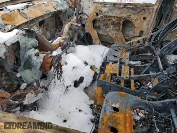 ✅ 2017 Chevrolet Silverado 2500HD Work Truck • VIN: 1GC1KUEY4HF195632 • Lot: 44781235. Wystawiony na Copart z przebiegiem Nie podano. Bezpłatny archiwum sprzedaży aukcyjnych z USA i szczegółowy raport historii pojazdu na DreamBid. Zdjęcie 7.