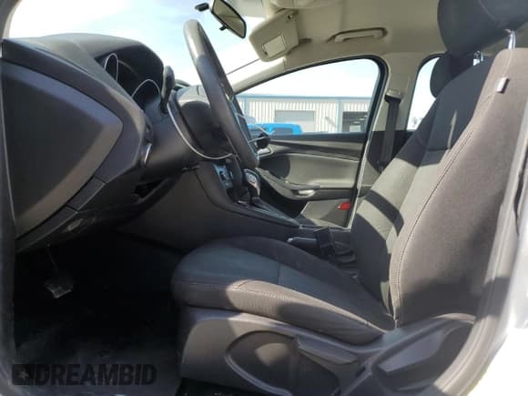 ✅ 2017 Ford Focus SE • VIN: 1FADP3F22HL312683 • Lot: 53385315. Listed on Copart with 88,751 mi. Free auction sales archive from the USA and detailed vehicle history report at DreamBid. Image 7.