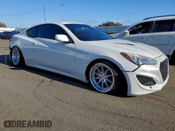 ✅ 2013 Hyundai Genesis Coupe Premium • VIN: KMHHT6KD0DU099832 • Lot: 94136475. Listed on Copart with 115,596 mi. Free auction sales archive from the USA and detailed vehicle history report at DreamBid. Image 4.