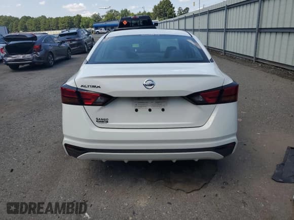 ✅ 2021 Nissan Altima S • VIN: 1N4BL4BV0MN352591 • Lot: 68751415. Listed on Copart with 85,624 mi. Free auction sales archive from the USA and detailed vehicle history report at DreamBid. Image 6.