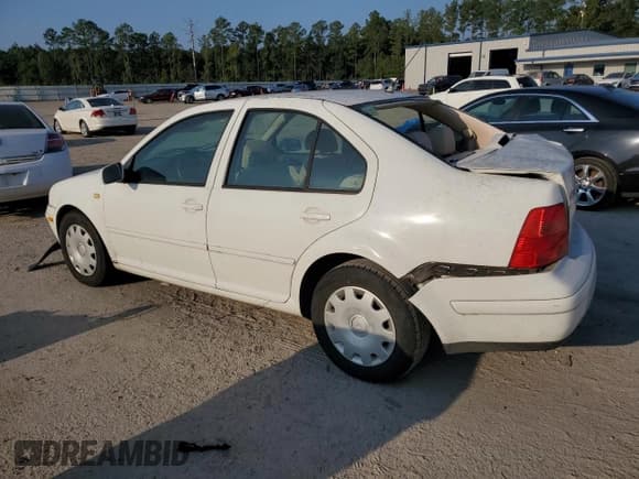 ✅ 1999 Volkswagen Jetta GL • VIN: 3VWRA29M5XM058261 • Lot: 74589844. Listed on Copart with 167,384 mi. Free auction sales archive from the USA and detailed vehicle history report at DreamBid. Image 2.