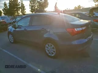 ✅ 2016 Kia Rio LX • VIN: KNADM4A31G6572706 • Lot: 94319855. Wystawiony na Copart z przebiegiem 117 289 mil. Bezpłatny archiwum sprzedaży aukcyjnych z USA i szczegółowy raport historii pojazdu na DreamBid. Zdjęcie 2.