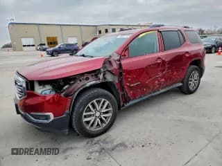 ✅ 2019 GMC Acadia SLE • VIN: 1GKKNLLA7KZ113916 • Лот: 96557715. Опубликован ранее на Copart с пробегом 130 886 миль. Бесплатный доступ к архиву аукционных продаж из США и подробный отчёт об истории автомобиля на DreamBid. Изображение 1.