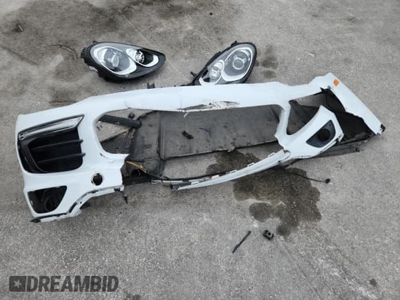 ✅ 2016 Porsche Cayenne • VIN: WP1AA2A26GKA12499 • Lot: 91556435. Listed on Copart with Not provided. Free auction sales archive from the USA and detailed vehicle history report at DreamBid. Image 13.