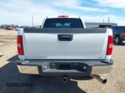 ✅ 2008 Chevrolet Silverado 2500HD 1LT • VIN: 1GCHC23668F121517 • Lot: 42783735. Wystawiony na IAAI z przebiegiem 256 197 mil. Bezpłatny archiwum sprzedaży aukcyjnych z USA i szczegółowy raport historii pojazdu na DreamBid. Zdjęcie 16.