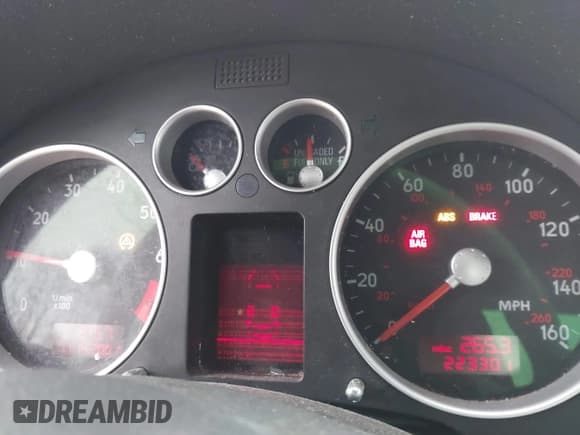 ✅ 2002 Audi TT • VIN: TRUWT28N321027757 • Lot: 43633876. Wystawiony na IAAI z przebiegiem 223 301 mil. Bezpłatny archiwum sprzedaży aukcyjnych z USA i szczegółowy raport historii pojazdu na DreamBid. Zdjęcie 7.