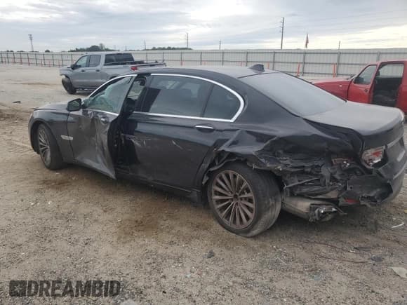 ✅ 2012 BMW 7 Series 740Li • VIN: WBAKB4C57CC575763 • Lot: 81895775. Listed on Copart with 203,974 mi. Free auction sales archive from the USA and detailed vehicle history report at DreamBid. Image 2.