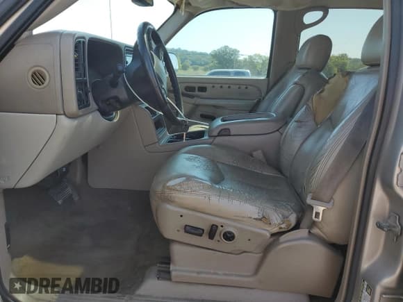 ✅ 2005 Chevrolet Avalanche Z66 • VIN: 3GNEC12Z15G190304 • Lot: 80461225. Listed on Copart with 316,547 mi. Free auction sales archive from the USA and detailed vehicle history report at DreamBid. Image 7.