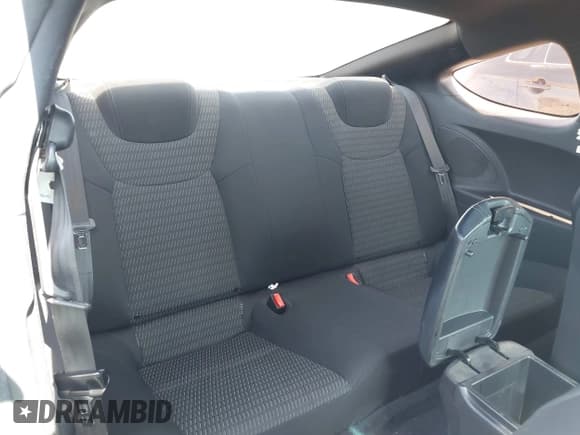 ✅ 2015 Hyundai Genesis Coupe 3.8L Base • VIN: KMHHT6KJXFU128973 • Lot: 42739310. Listed on IAAI with 131,501 mi. Free auction sales archive from the USA and detailed vehicle history report at DreamBid. Image 8.