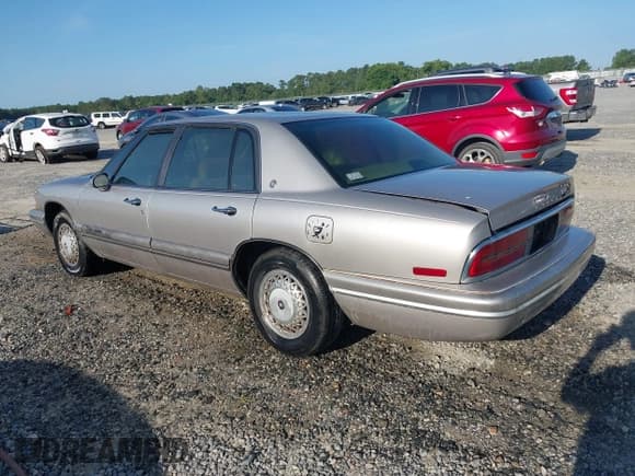 ✅ 1996 Buick Park Avenue • VIN: 1G4CW52K4TH608631 • Лот: 42715515. Опубликован ранее на IAAI с пробегом 264 703 миль. Бесплатный доступ к архиву аукционных продаж из США и подробный отчёт об истории автомобиля на DreamBid. Изображение 3.