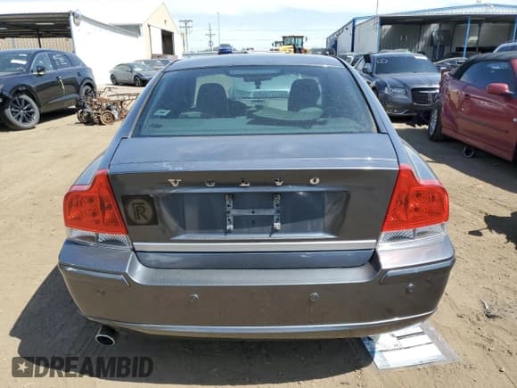 ✅ 2008 Volvo S60 2.4L Turbo • VIN: YV1RS547182693189 • Lot: 69428404. Wystawiony na Copart z przebiegiem Nie podano. Bezpłatny archiwum sprzedaży aukcyjnych z USA i szczegółowy raport historii pojazdu na DreamBid. Zdjęcie 6.