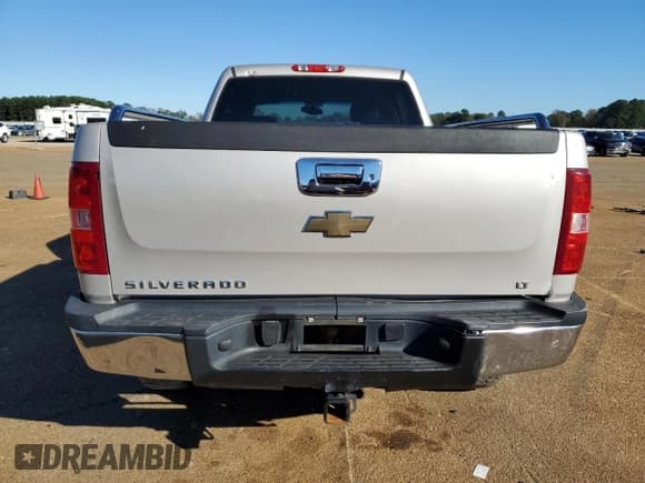 ✅ 2007 Chevrolet Silverado 2500HD 1LT • VIN: 1GCHC23K87F521381 • Lot: 80637164. Wystawiony na Copart z przebiegiem Nie podano. Bezpłatny archiwum sprzedaży aukcyjnych z USA i szczegółowy raport historii pojazdu na DreamBid. Zdjęcie 6.
