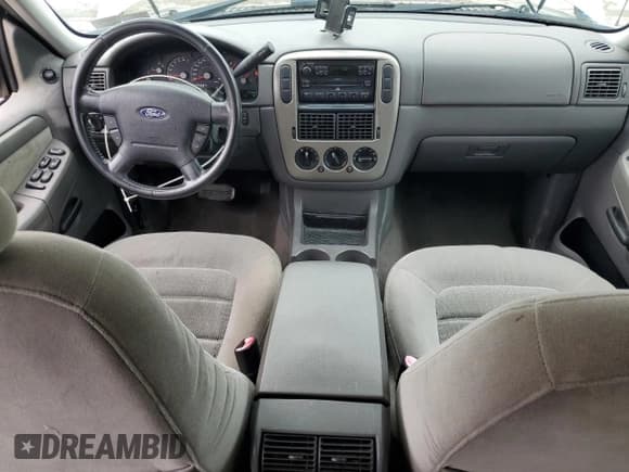 ✅ 2004 Ford Explorer XLT • VIN: 1FMZU63K44UB95915 • Лот: 55612515. Опубликован ранее на Copart с пробегом 177 893 миль. Бесплатный доступ к архиву аукционных продаж из США и подробный отчёт об истории автомобиля на DreamBid. Изображение 8.