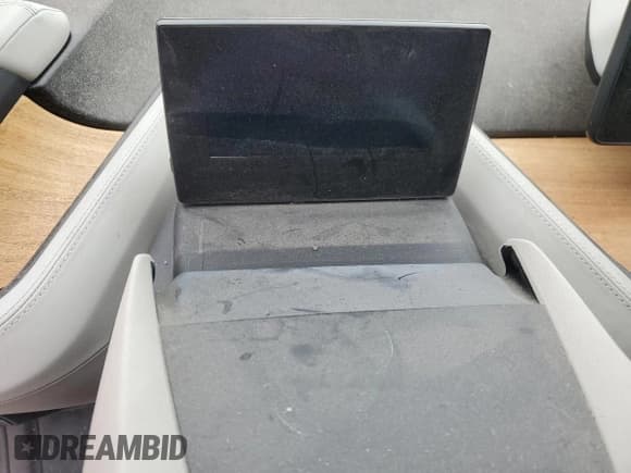 ✅ 2015 BMW i3 • VIN: WBY1Z4C59FV505134 • Лот: 55181285. Опубликован ранее на Copart с пробегом Не указан. Бесплатный доступ к архиву аукционных продаж из США и подробный отчёт об истории автомобиля на DreamBid. Изображение 9.