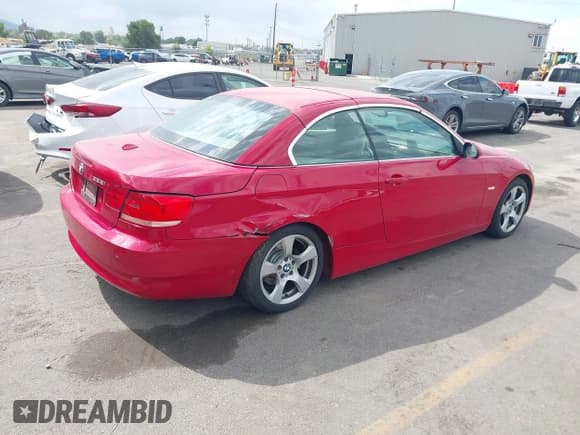 ✅ 2007 BMW 3 Series 328i • VIN: WBAWL13567PX11411 • Лот: 43055777. Опубликован ранее на IAAI с пробегом 265 145 миль. Бесплатный доступ к архиву аукционных продаж из США и подробный отчёт об истории автомобиля на DreamBid. Изображение 4.