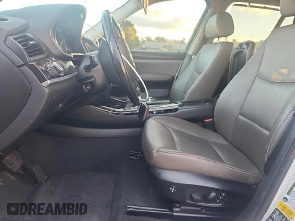 ✅ 2014 BMW X3 xDrive28i • VIN: 5UXWX9C55E0D19758 • Lot: 91598045. Listed on Copart with 173,365 mi. Free auction sales archive from the USA and detailed vehicle history report at DreamBid. Image 7.