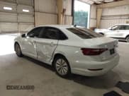 ✅ 2020 Volkswagen Jetta S • VIN: 3VWCB7BU0LM075828 • Lot: 42752408. Wystawiony na IAAI z przebiegiem 116 012 mil. Bezpłatny archiwum sprzedaży aukcyjnych z USA i szczegółowy raport historii pojazdu na DreamBid. Zdjęcie 3.