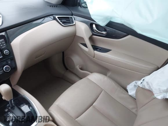 ✅ 2014 Nissan Rogue SV • VIN: 5N1AT2MV2EC826931 • Lot: 43734306. Listed on IAAI with 193,445 mi. Free auction sales archive from the USA and detailed vehicle history report at DreamBid. Image 5.