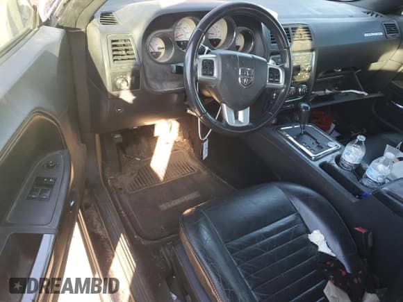 ✅ 2013 Dodge Challenger Rallye Redline • VIN: 2C3CDYAG8DH582060 • Lot: 86169364. Wystawiony na Copart z przebiegiem 206 336 mil. Bezpłatny archiwum sprzedaży aukcyjnych z USA i szczegółowy raport historii pojazdu na DreamBid. Zdjęcie 8.