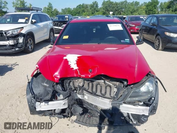 ✅ 2013 Mercedes-Benz C 300 Sport • VIN: WDDGF8AB4DA785799 • Lot: 42719671. Listed on IAAI with 147,565 mi. Free auction sales archive from the USA and detailed vehicle history report at DreamBid. Image 13.