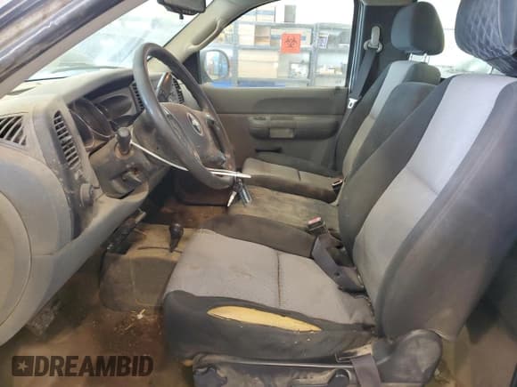 ✅ 2007 Chevrolet Silverado 2500HD 1LT • VIN: 1GCHK24K07E511824 • Lot: 85600565. Wystawiony na Copart z przebiegiem 128 908 mil. Bezpłatny archiwum sprzedaży aukcyjnych z USA i szczegółowy raport historii pojazdu na DreamBid. Zdjęcie 7.