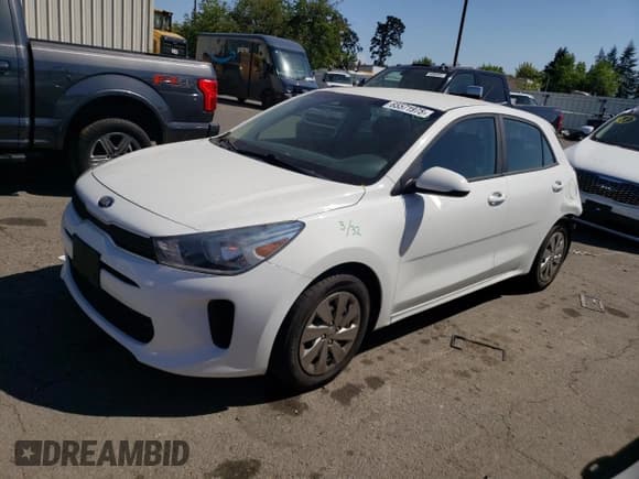 ✅ 2018 Kia Rio S • VIN: 3KPA25AB5JE086264 • Lot: 65571975. Wystawiony na Copart z przebiegiem 59 769 mil. Bezpłatny archiwum sprzedaży aukcyjnych z USA i szczegółowy raport historii pojazdu na DreamBid. Zdjęcie 1.