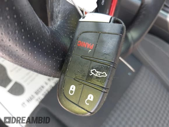 ✅ 2018 Dodge Challenger SXT • VIN: 2C3CDZAG8JH204564 • Lot: 43262680. Wystawiony na IAAI z przebiegiem 52 822 mil. Bezpłatny archiwum sprzedaży aukcyjnych z USA i szczegółowy raport historii pojazdu na DreamBid. Zdjęcie 11.