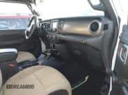 ✅ 2018 Jeep Wrangler Unlimited Sport S • VIN: 1C4HJXDGXJW169411 • Lot: 43741646. Wystawiony na IAAI z przebiegiem 97 530 mil. Bezpłatny archiwum sprzedaży aukcyjnych z USA i szczegółowy raport historii pojazdu na DreamBid. Zdjęcie 5.