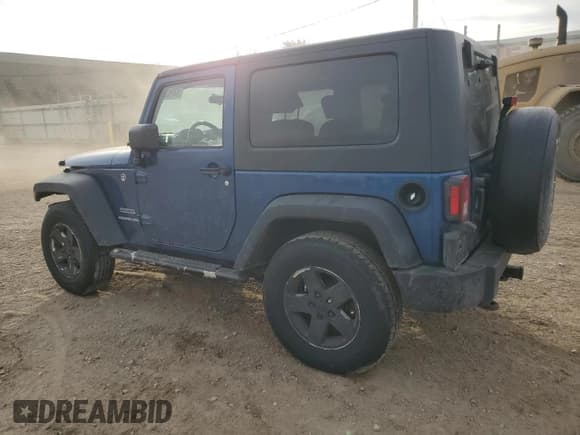 ✅ 2010 Jeep Wrangler Mountain • VIN: 1J4AA2D10AL152869 • Lot: 93542745. Wystawiony na Copart z przebiegiem 165 839 mil. Bezpłatny archiwum sprzedaży aukcyjnych z USA i szczegółowy raport historii pojazdu na DreamBid. Zdjęcie 2.