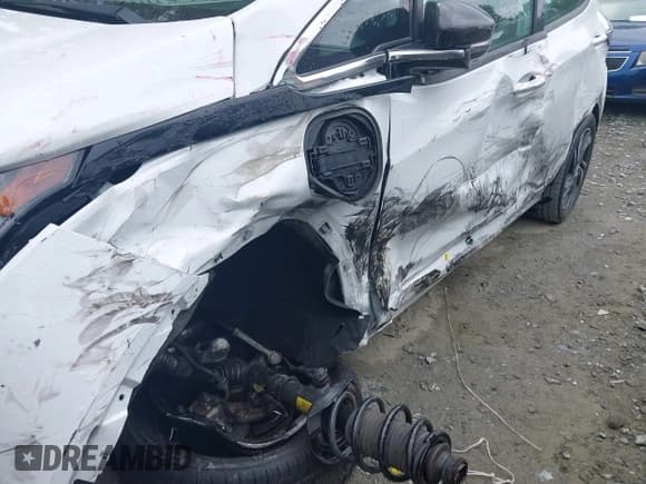 ✅ 2023 Chevrolet Bolt EV 2LT • VIN: 1G1FX6S0XP4183330 • Lot: 42151483. Wystawiony na IAAI z przebiegiem 66 179 mil. Bezpłatny archiwum sprzedaży aukcyjnych z USA i szczegółowy raport historii pojazdu na DreamBid. Zdjęcie 6.