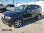 ✅ 2005 BMW X5 4.8is • VIN: 5UXFA93505LE83127 • Лот: 81653374. Опубликован ранее на Copart с пробегом 148 054 миль. Бесплатный доступ к архиву аукционных продаж из США и подробный отчёт об истории автомобиля на DreamBid. Изображение 1.