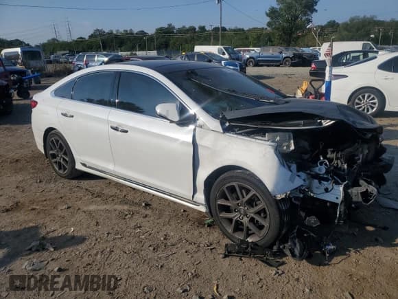 ✅ 2019 Hyundai Sonata Limited • VIN: 5NPE34ABXKH821441 • Лот: 81742185. Опубликован ранее на Copart с пробегом 76 134 миль. Бесплатный доступ к архиву аукционных продаж из США и подробный отчёт об истории автомобиля на DreamBid. Изображение 4.