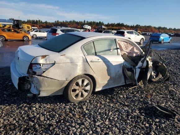 ✅ 2008 Honda Accord EX • VIN: 1HGCP26778A091820 • Лот: 87000105. Опубликован ранее на Copart с пробегом 79 179 миль. Бесплатный доступ к архиву аукционных продаж из США и подробный отчёт об истории автомобиля на DreamBid. Изображение 3.