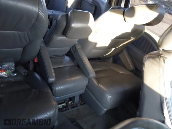 ✅ 2005 Honda Odyssey EX-L • VIN: 5FNRL38645B017966 • Lot: 41763207. Listed on IAAI with Not provided. Free auction sales archive from the USA and detailed vehicle history report at DreamBid. Image 8.