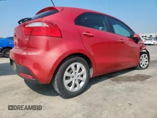 ✅ 2013 Kia Rio LX • VIN: KNADM5A32D6255812 • Lot: 81595955. Wystawiony na Copart z przebiegiem 15 023 mil. Bezpłatny archiwum sprzedaży aukcyjnych z USA i szczegółowy raport historii pojazdu na DreamBid. Zdjęcie 3.